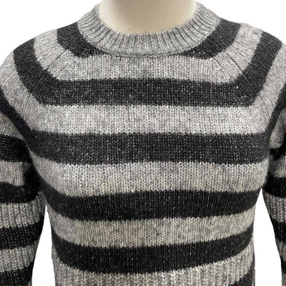 Banana Republic Striped Sweater Black/Gray S Warm Cozy Italian Yarn Winterwear - Picture 4 of 9